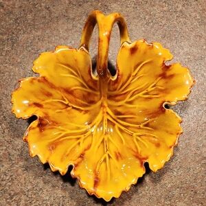 Leaf-Shaped Ceramic Dish